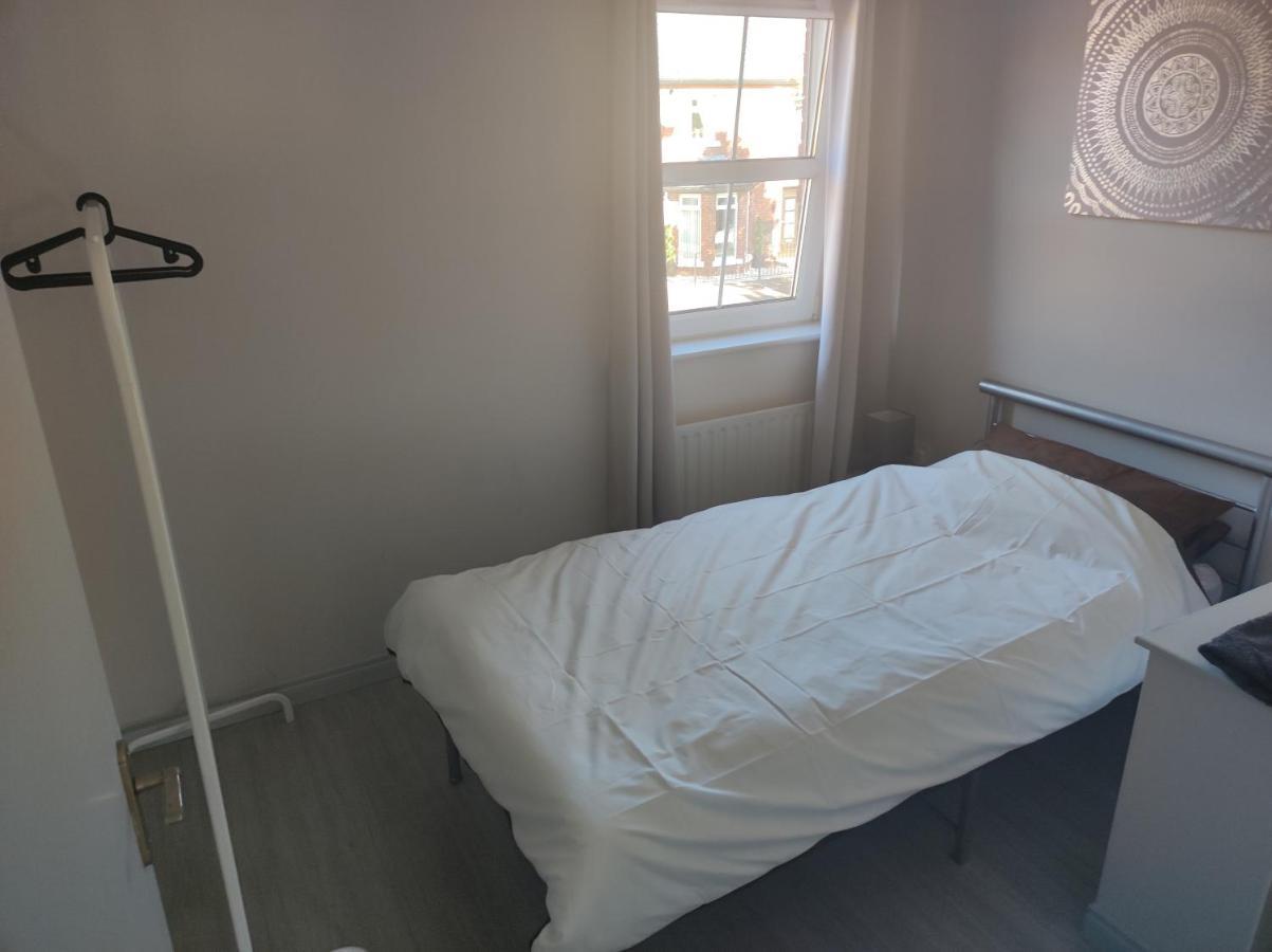 Lewis Square Town House Apartment Белфаст Екстериор снимка